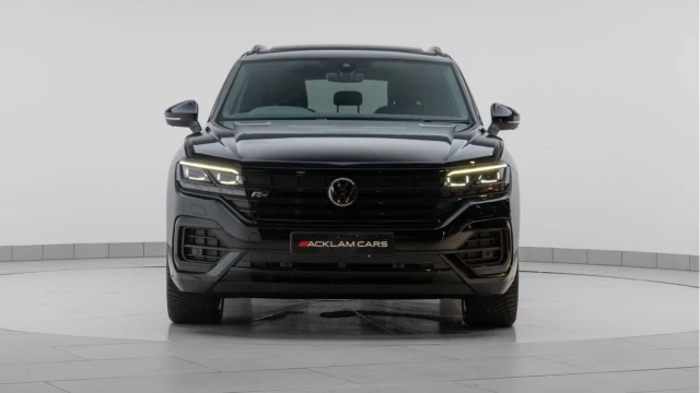 Volkswagen Touareg (70 Reg) 3.0TDI V6 Black Edition Image 7