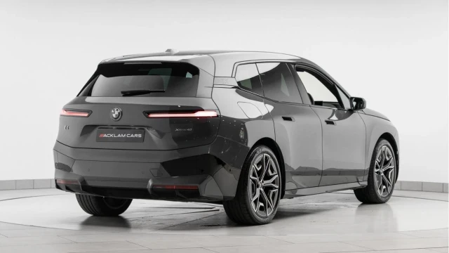 BMW iX (72 Reg) 40 M Sport xDrive Image 6