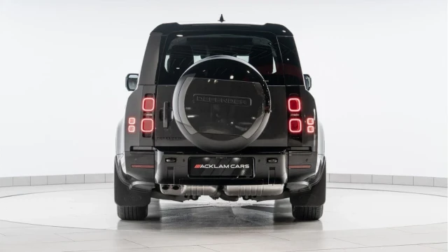 Land Rover Defender (74 Reg) 130 3.0 D350 X-Dynamic HSE (7 Seat) Image 5