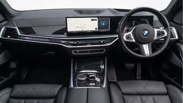 BMW X5 (73 Reg) 3.0 40D M Sport xDrive (New Model) Image 2