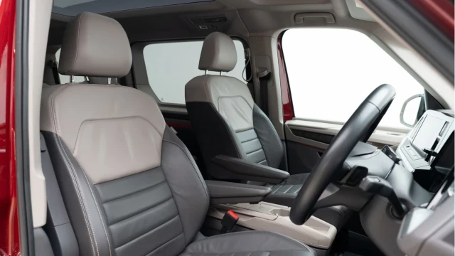 Volkswagen Multivan (72 Reg) 1.4 Energetic Long DSG eHybrid (7 Seat) Image 3