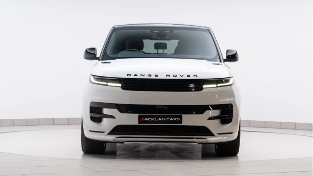Land Rover Range Rover Sport (23 Reg) 3.0 D300 Dynamic SE (Black Pack) Image 6