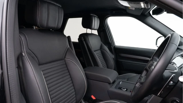 Land Rover Discovery (24 Reg) 3.0 D300 Dynamic HSE Commercial (5 Seat) (+VAT) Image 3