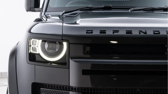 Land Rover Defender (74 Reg) 110 3.0 D350 X-Dynamic HSE Hard Top Commercial (Bespoke) (+VAT) Image 8