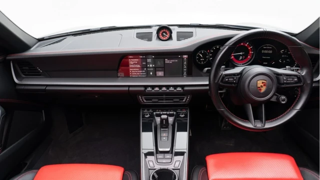 Porsche 911 (21 Reg) 3.0 Carrera 4 Convertible Image 2