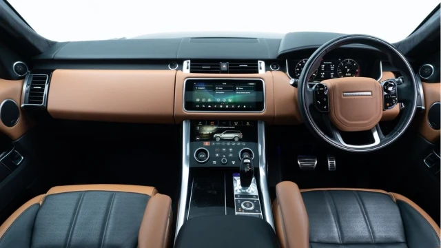 Land Rover Range Rover Sport (70 Reg) 3.0 SDV6 Autobiography Dynamic (Black Pack) Image 2