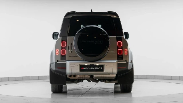 Land Rover Defender (25 Reg) 90 3.0 D250 S Hard Top Commercial (3 Seat) (+VAT) Image 5