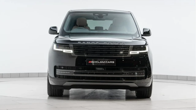 Land Rover Range Rover (24 Reg) 3.0 D300 SE (Shadow Pack) Image 8