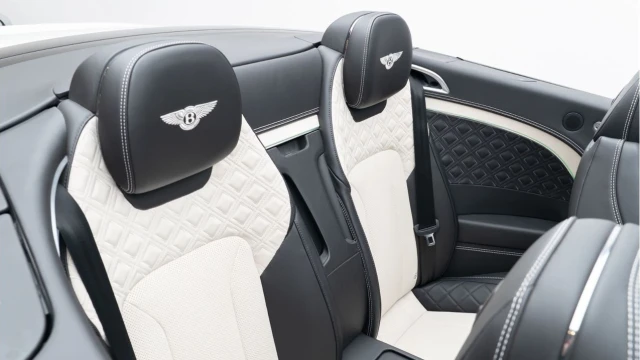 Bentley Continental (21 Reg) GT 4.0 V8 Convertible (Mulliner) Image 5