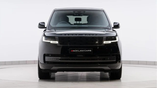 Land Rover Range Rover (74 Reg) 3.0 D300 SE (Shadow Pack) Image 7