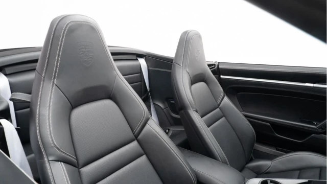 Porsche 911 (25 Reg) 3.0 Carrera PDK Convertible Image 3