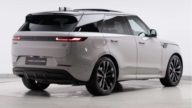 Land Rover Range Rover Sport (72 Reg) 3.0 D300 Autobiography (Black Pack) Image 6
