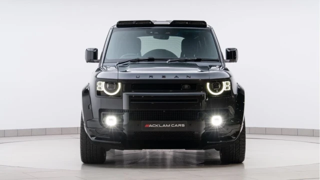 Land Rover Defender (74 Reg) 110 3.0 D350 X-Dynamic HSE Hard Top (Factory URBAN) (5 Seat) Image 8