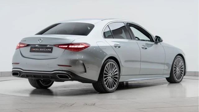 Mercedes-Benz C Class (73 Reg) C300 2.0D AMG Line Premium Image 6