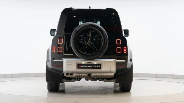 Land Rover Defender (74 Reg) 90 3.0 D250 SE Hard Top Commercial (3 Seat) (+VAT) Image 6