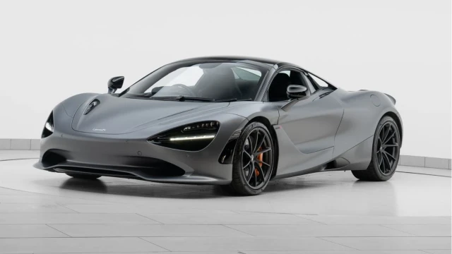 McLaren 750S (24 Reg) 4.0 V8 Spider (VAT Q) Image 2