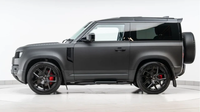 Land Rover Defender (21 Reg) 90 2.0 P300 SE (Bespoke) Image 5