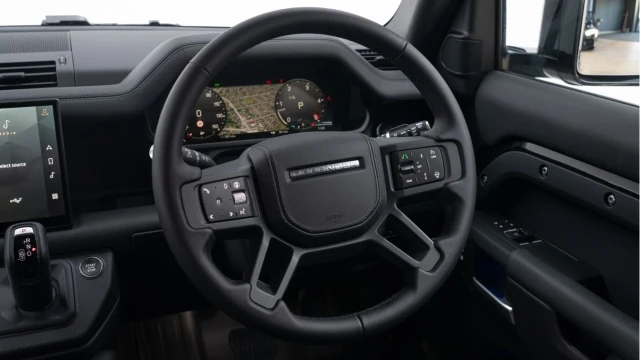 Land Rover Defender (74 Reg) 110 3.0 D350 X-Dynamic HSE Hard Top Commercial (5 Seat) (Bespoke URBAN) (+VAT) Image 6