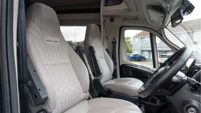 Swift Kon-Tiki 894 (25 Reg) 2.2D Automatic (6 Berth) Image 3