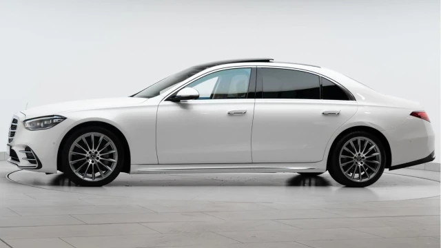 Mercedes-Benz S Class (22 Reg) S500 L 3.0 AMG Line Premium Executive 4Matic (VAT Q) Image 4