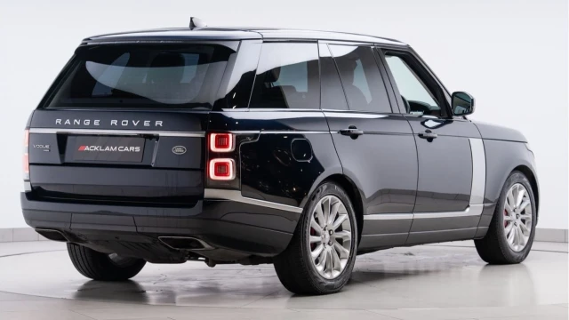 Land Rover Range Rover (71 Reg) 2.0 P400e Vogue Hybrid Image 5