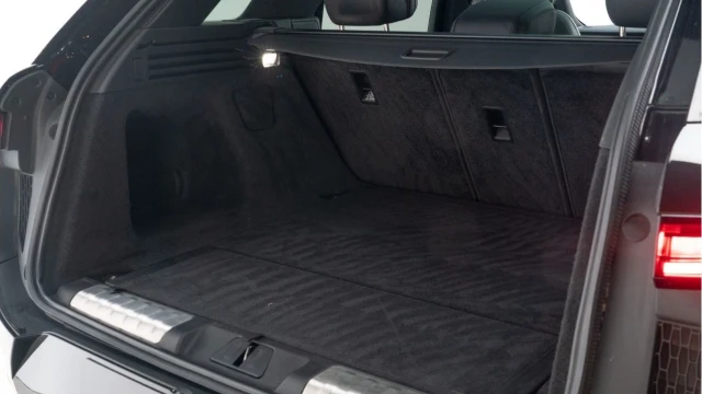 Land Rover Range Rover Sport (72 Reg) 3.0 D300 Dynamic SE (Black Pack) Image 7