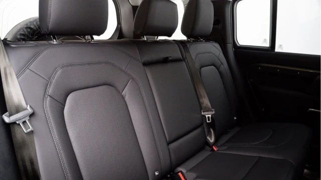 Land Rover Defender (75 Reg) 110 3.0 D250 S (Bespoke) Image 3