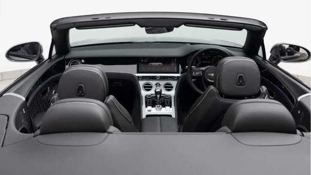 Bentley Continental (72 Reg) GTC 4.0 V8 (Mulliner) Image 4