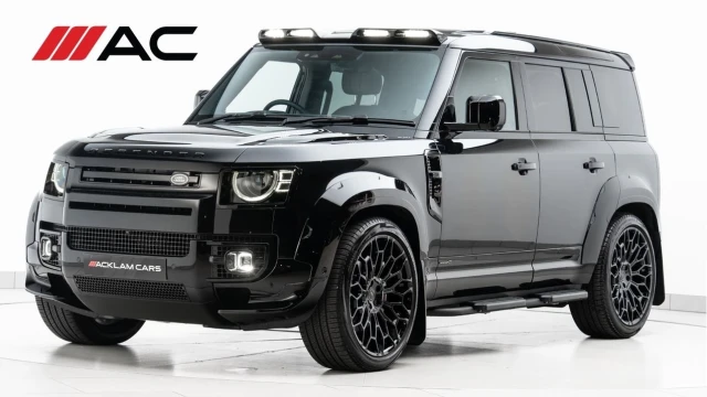Land Rover Defender (25 Reg) 110 5.0 V8 P425 X (URBAN) Image 1