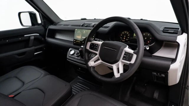 Land Rover Defender (74 Reg) 90 3.0 D250 S Hard Top Commercial (3 Seat) (+VAT) Image 2