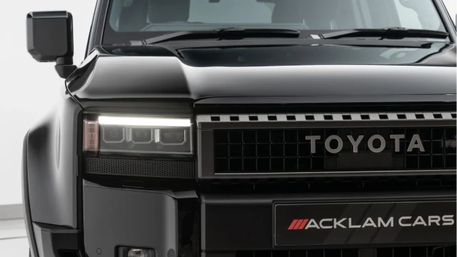 Toyota Land Cruiser (25 Reg) 2.8D Invincible (7 Seat) Image 8