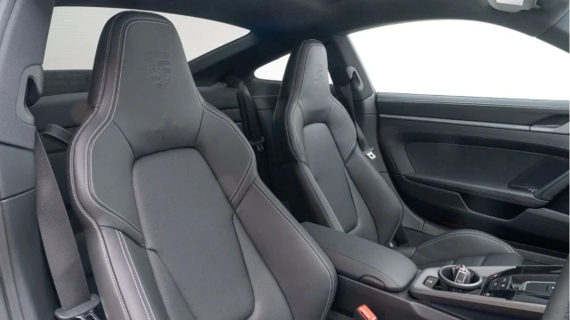 Porsche 911 (75 Reg) 3.0 Carrera S Coupe (992.2) Image 3