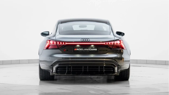Audi RS e-tron (72 Reg) Carbon Black Image 7