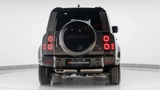 Land Rover Defender (75 Reg) 110 3.0 D350 X-Dynamic HSE Hard Top Commercial (3 Seat) (+VAT) Image 7