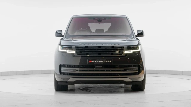 Land Rover Range Rover (72 Reg) 4.4 V8 P530 Autobiography (Shadow Pack) Image 7