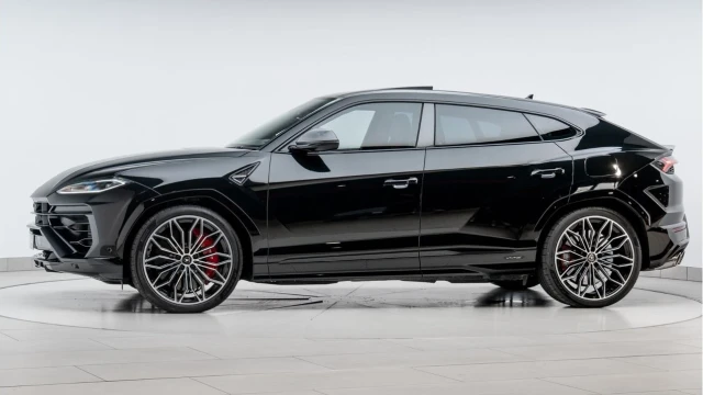 Lamborghini Urus (25 Reg) 4.0 V8 SE (VAT Q) Image 4