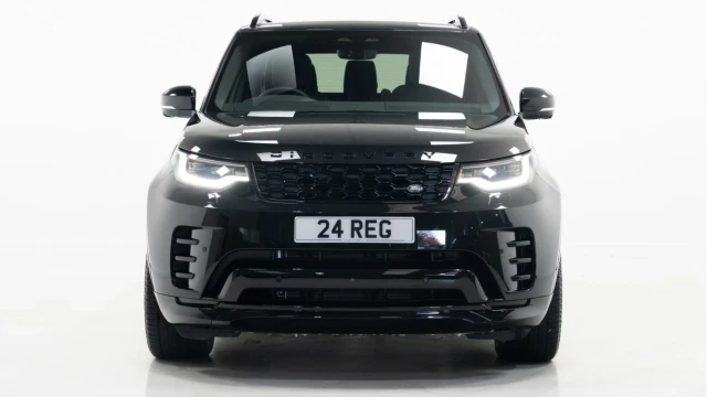 Land Rover Discovery (24 Reg) 3.0 D300 Dynamic SE Image 6