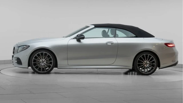 Mercedes-Benz E Class (21 Reg) E220 2.0D AMG Line Premium Plus Night Edition Convertible Image 5