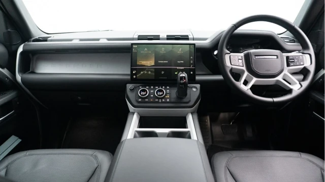 Land Rover Defender (75 Reg) 3.0 D250 X-Dynamic HSE Image 2