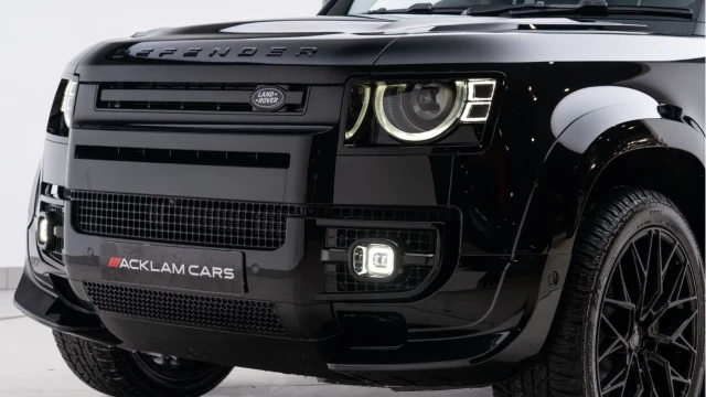 Land Rover Defender (74 Reg) 110 3.0 D350 X-Dynamic HSE (Bespoke) (VAT Q) Image 4