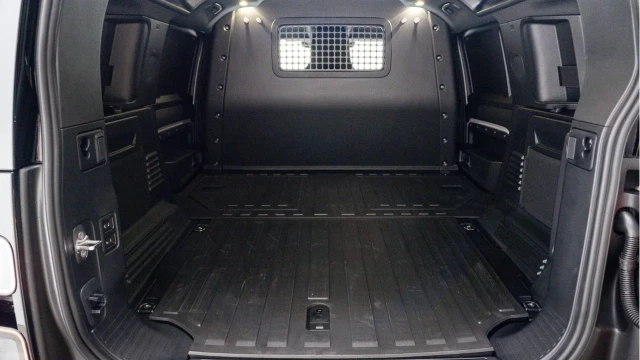 Land Rover Defender (75 Reg) 110 3.0 D250 S Hard Top Commercial (3 Seat) (+VAT) Image 4