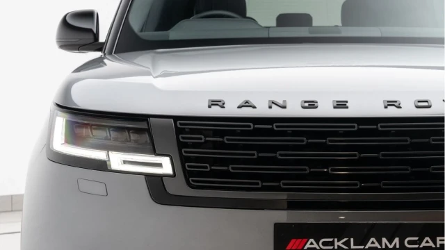 Land Rover Range Rover (72 Reg) 3.0 P440e SE Hybrid (Shadow Pack) Image 7