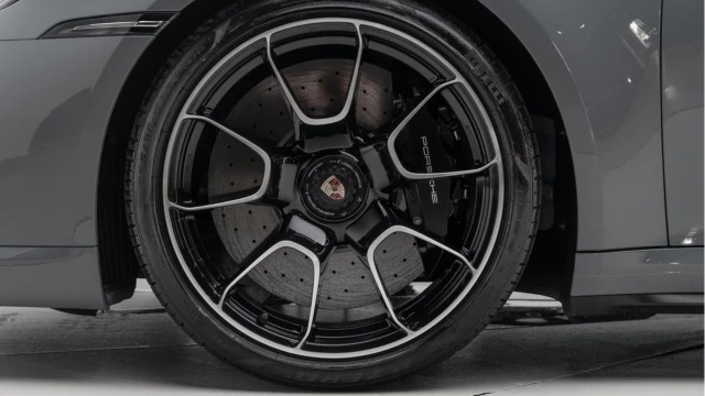 Porsche 911 (23 Reg) 3.7 Turbo S Coupe Image 8