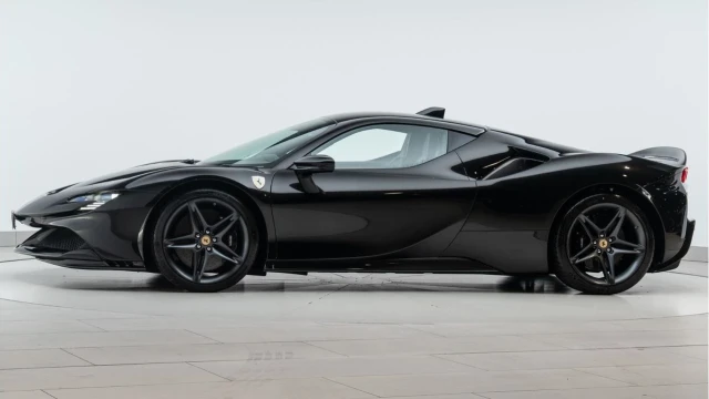 Ferrari SF90 (21 Reg) 3.9 V8 Stradale Assetto Fiorano Hybrid Image 5
