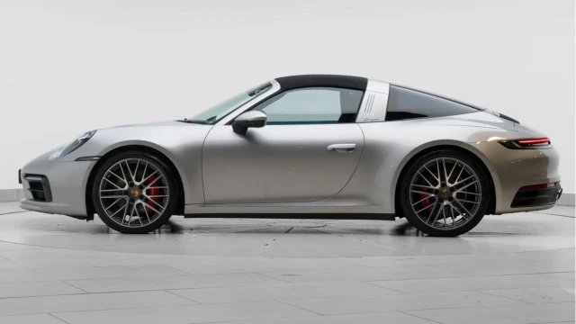 Porsche 911 (22 Reg) 3.0 Targa 4 S Image 4