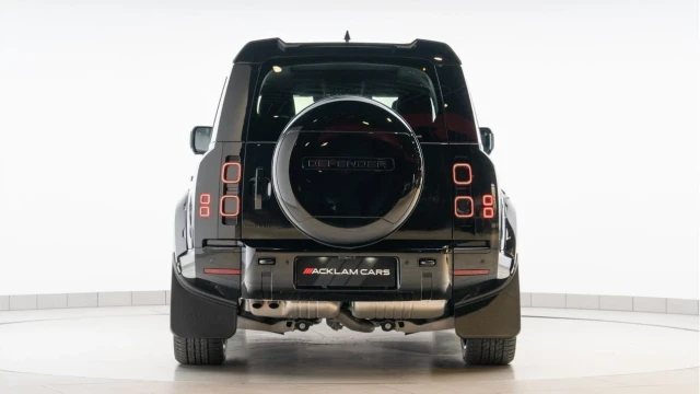 Land Rover Defender (74 Reg) 110 3.0 D350 X-Dynamic SE (2025 Model) (Bespoke) Image 5