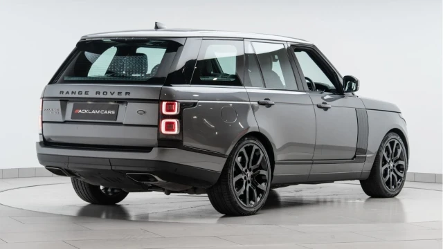 Land Rover Range Rover (70 Reg) 4.4 SDV8 Vogue SE Image 7