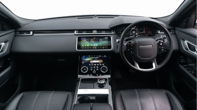 Land Rover Range Rover Velar (70 Reg) 2.0 D180 S (Black Pack) Image 2