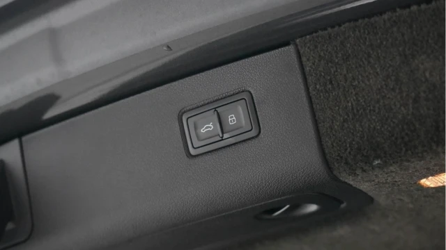 Bentley Bentayga (22 Reg) 4.0 V8 (Mulliner) Image 5