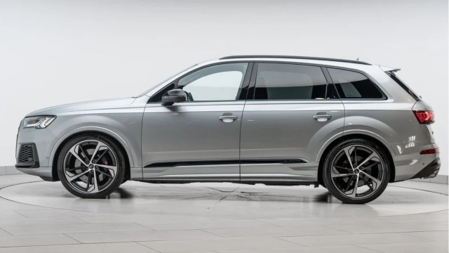 Audi SQ7 (24 Reg) 4.0TFSI V8 Black Edition Quattro Image 4